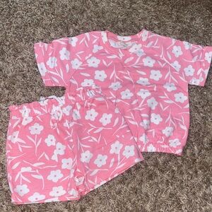 Spring Floral Set. Size 5. Brand New.